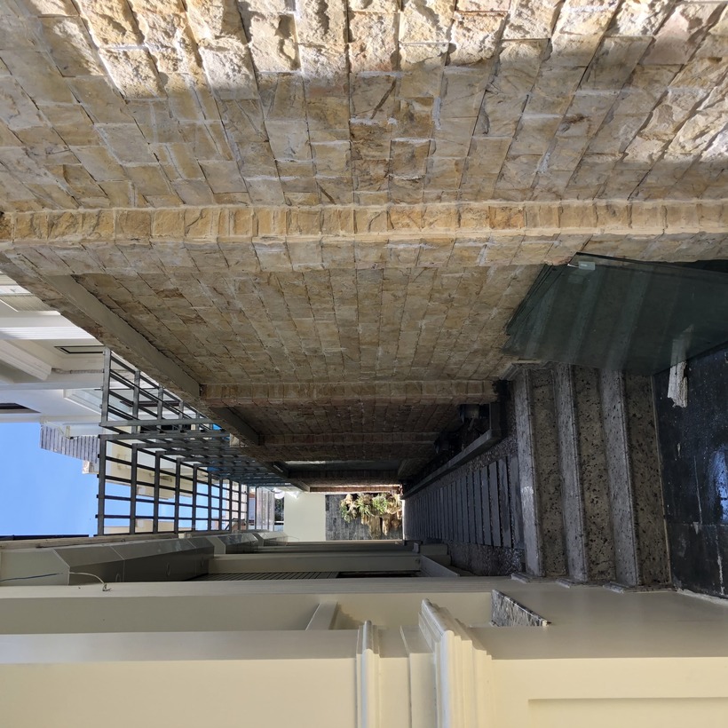 da-boc - loi - vang - op - tuong - kich - thuoc- 10x20